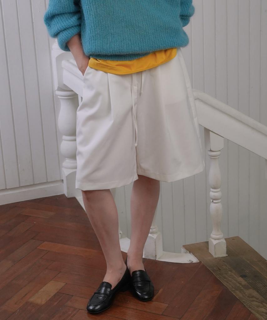 WITHOUT SUMMER Pintuck Bermuda Pants_Ivory