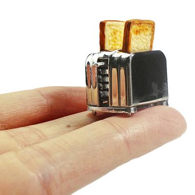 Simülasyon 1/12 Bebek Evi Minyatür Dekorasyon Ekmek Makinesi 2 Adet Ekmek ile