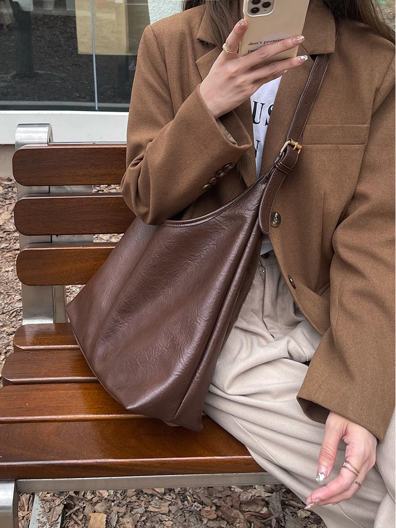 Korean Retro Large Capacity Women s Tote - 2025 Spring/Summer Collection