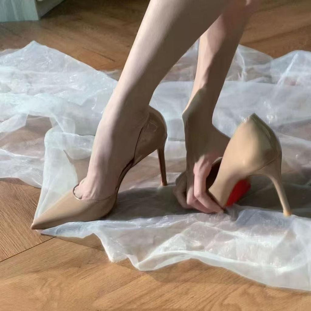 Pointed Side Empty Sexy Nude High Heels Women's Beautiful Thin Heel Temperament Black Patent Leather Single Shoes New Spring and Autumn