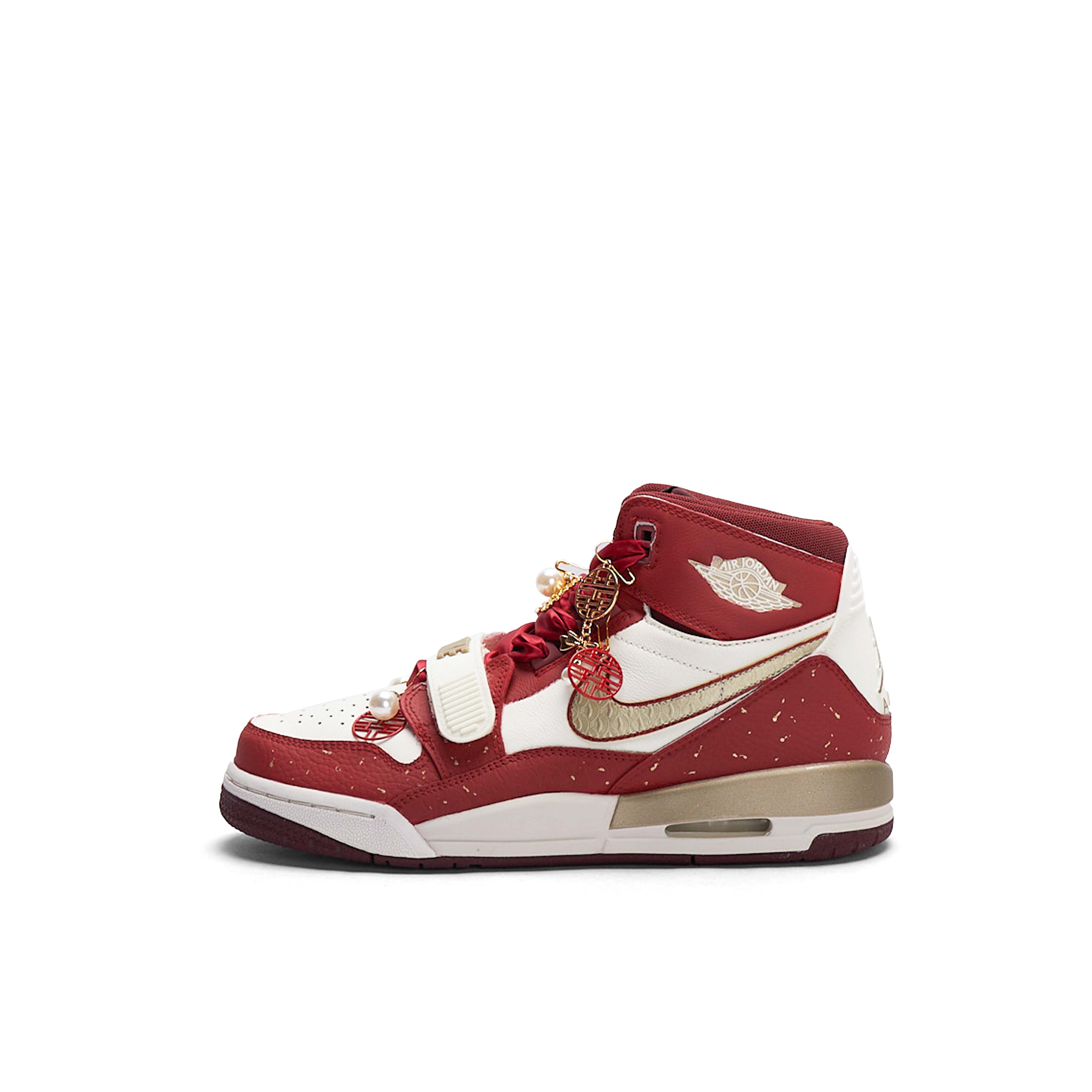 

Jordan Legacy 312 Bubble Jellyfish, Bonded For Life Synthetic Material Abrasion Resistant High top FZ5047-120(Team15-) 35.5