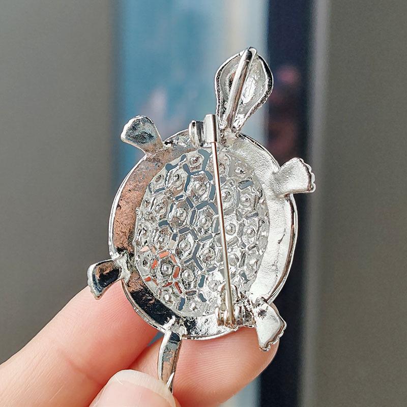 Vintage Rhinestone Cute Cartoon Turtle Animal Brooches For Women Men Coat Clothing Accessories Brooch Pins Party Jewelry Gifts