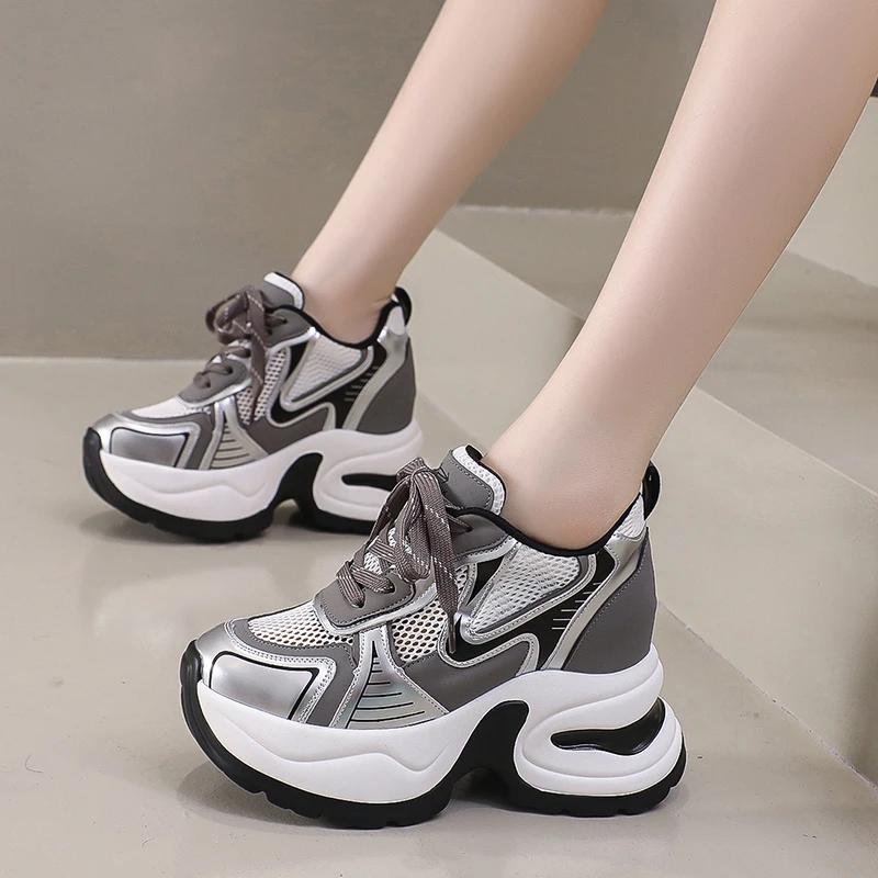 Mode 2025 Neue Damenschuhe Mesh Damen Vulkanisierschuhe Gemischte Farben Atmungsaktive Damen Sneaker Erhöhen Höhe Schnürschuhe Freizeitschuhe