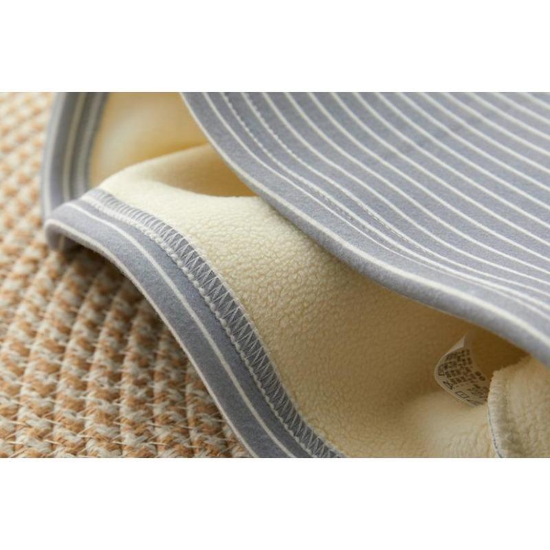 Kids' Fleece Turtleneck: Warm Long-Sleeve Top for Boys & Girls, Ideal for Autumn/Winter.