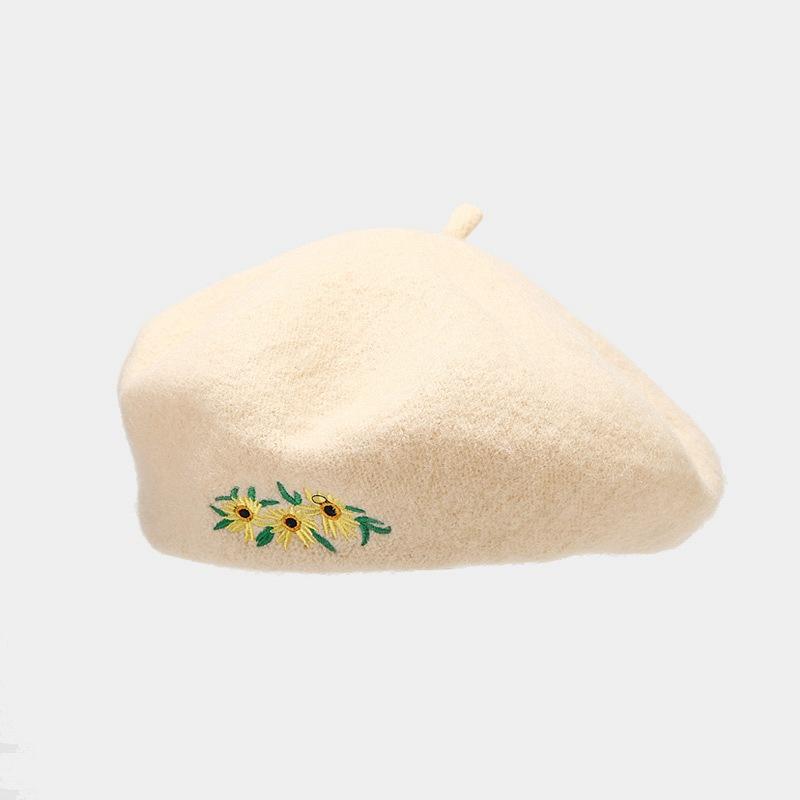 Women's Checked Beret Winter Floral Embroidery Street Fashion Hat Internet Celebrity Artist Xingjing BLM154
