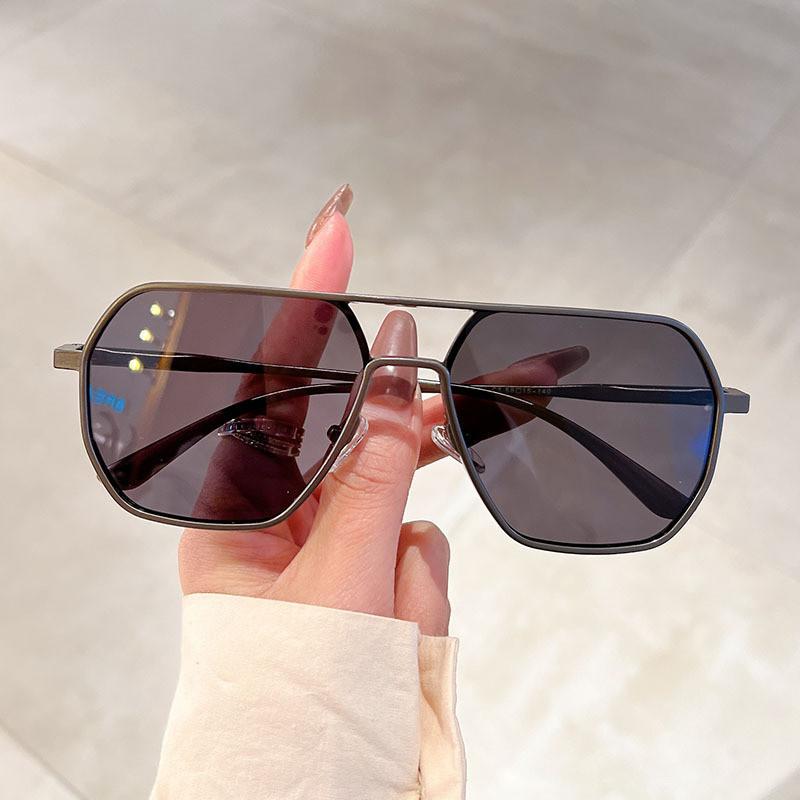 Pochromic Polarized Sunglasses UV400 Pilot Style Color-changing Lens Men Anti-glare Driving Eyeglasses Shades for Men