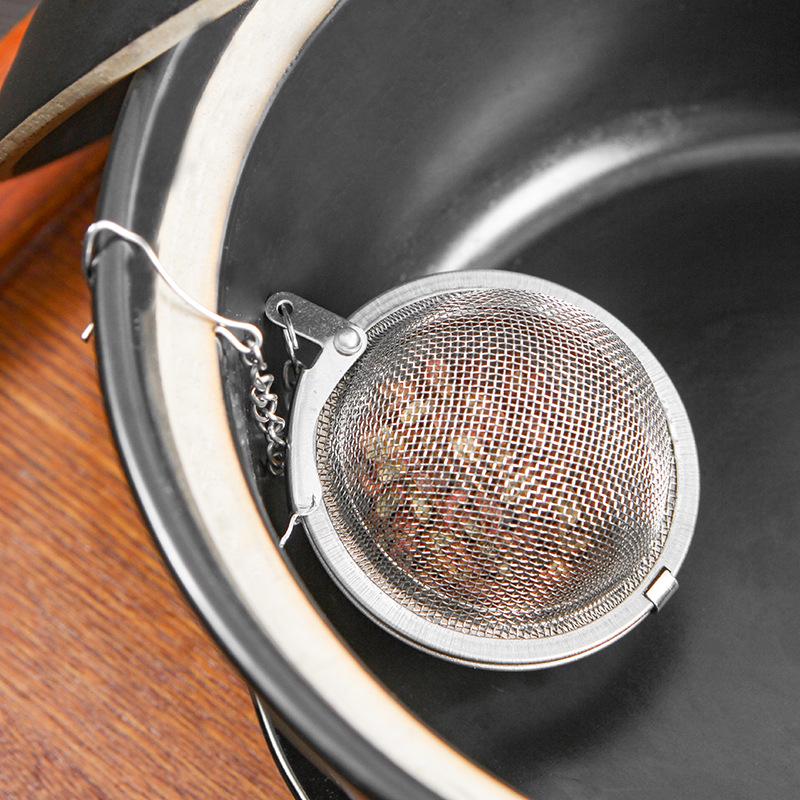 304 Stainless Steel Seasoning Ball: Multifunctional Flavor Enhancer for Soup, Braising, and Tea Brewing