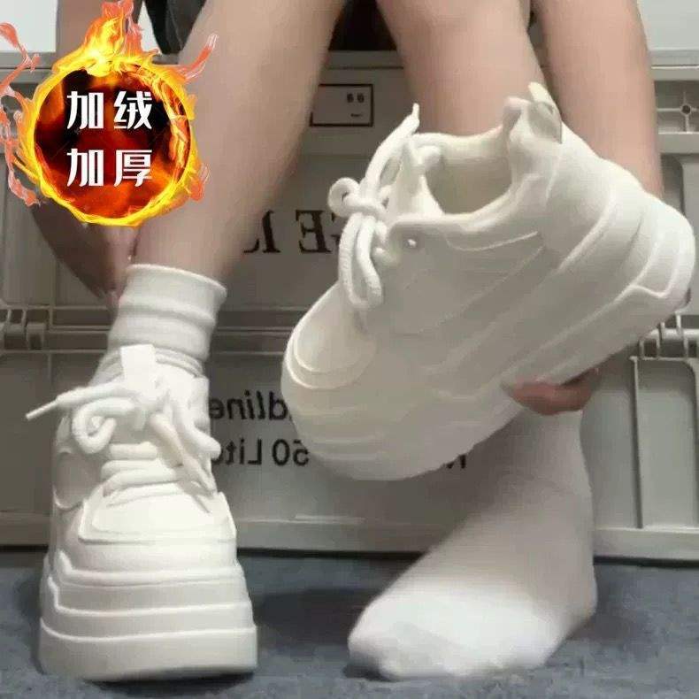 Białe zimowe welurowe sneakersy damskie buty na białej platformie typu muffin buty na deskorolkę buty podwyższające buty codzienne buty bawełniane damskie
