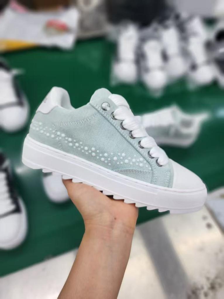 Nové Nízké Trendy Módní Univerzální Zvyšující Výšku Pár Volnočasové Sportovní Malé Bílé Deskové Boty