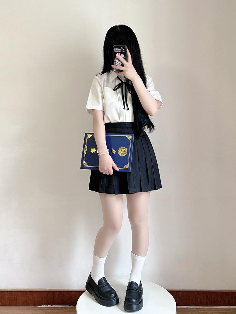 Women's Original Solid Color Pleated Skirt: Short, Medium, and Long Options for Student Graduation Photos