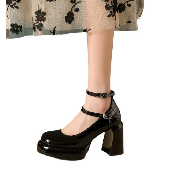 French white small waterproof table thick heel high heels women's new 2024 autumn and winter retro Japanese Mary Jane shoes
