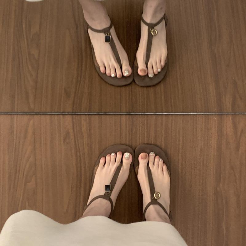 Franska vackra 3 cm små klackar Koreanska mångsidiga tåsandaler dam sommarkläder semester vid havet Romanska sandaler