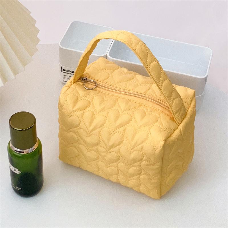 

Love Quilting Women s Cosmetic Bag Female Portable Handle Storage Bags Simple Ladies Makeup Cases Winter Travel Large Handbags
