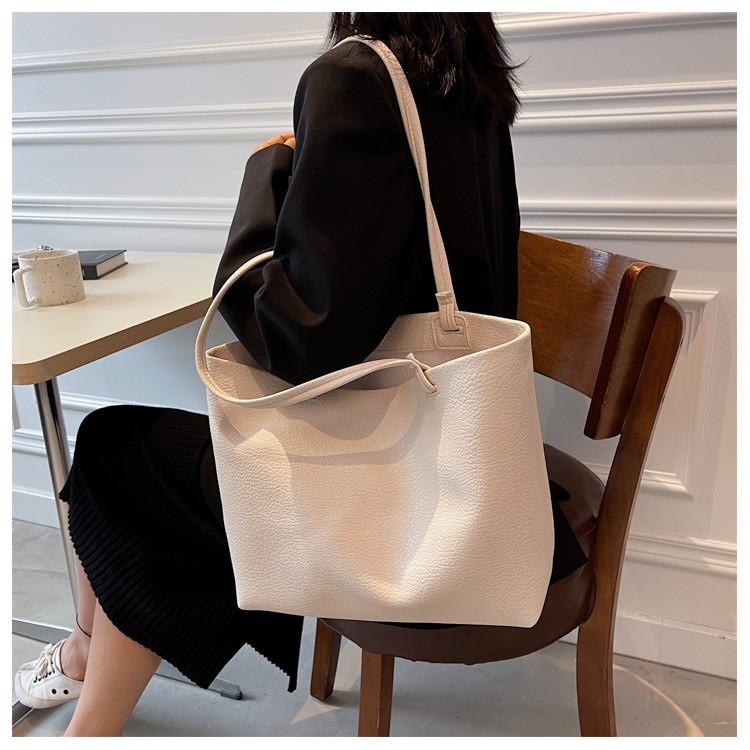 Ielgy All-Match Casual Soft Leather Shoulder Bag Large Capacity Atmospheric Tote Bag