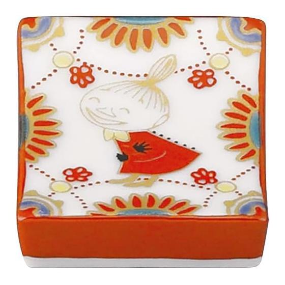 MOOMIN Kutani Ware Chopstick Rest, Little My, Approx. 4x3x1cm, "Yoraku" Pattern, Japanese Tableware, Gift, Birthday, Mother's Day, Women, Goods, Red