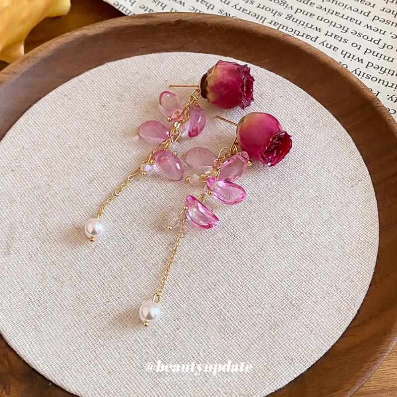Silver Needle Pearl Eternal Flower Long Fringed Earrings Retro Light Luxury Gentle Temperament Stud Earrings Niche Design Earrings