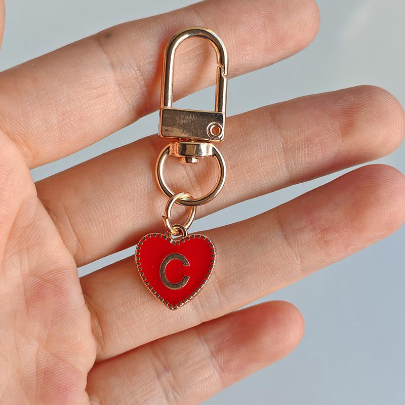 1PC Lobster Buckle Gift Metal Party 26 English Letters Keychain Marker Heart Shaped Red Love Keychain Design DIY Creativity