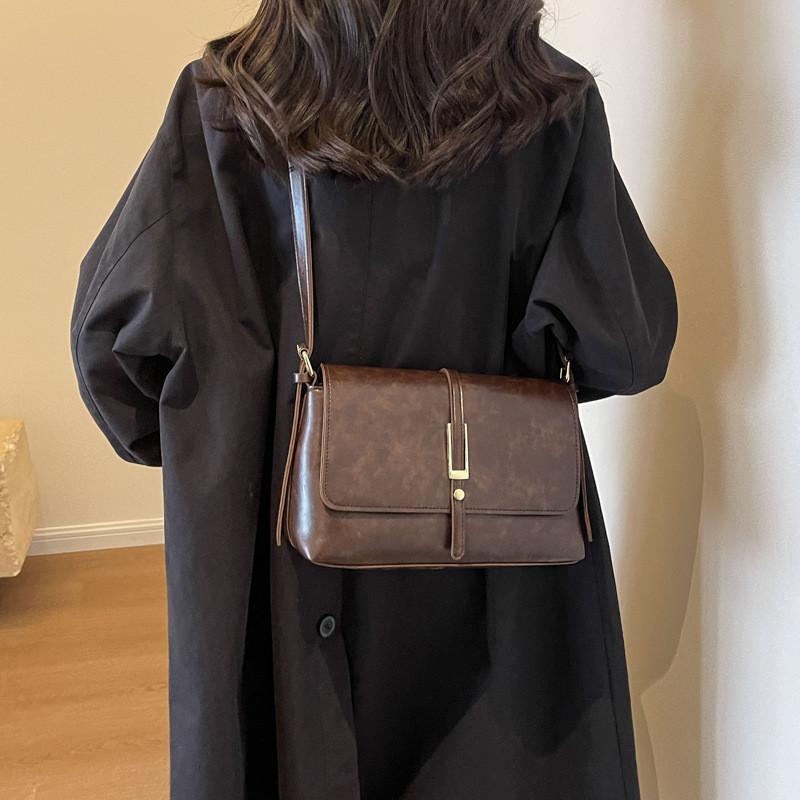IELGY Ladies Messenger Bag Retro Fashion Simple Shoulder Armpit Bag