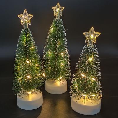3 Stück/Set leuchtende kleine Kiefernlichter künstliche Mini-Ornamente Weihnachten leuchtende Geschenke Zeder mit Sternspitze