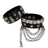 Pulsera Punk de Calavera de Cuero PU con Remaches Japonesa y Coreana - Accesorio de Street Dance y Hip Hop