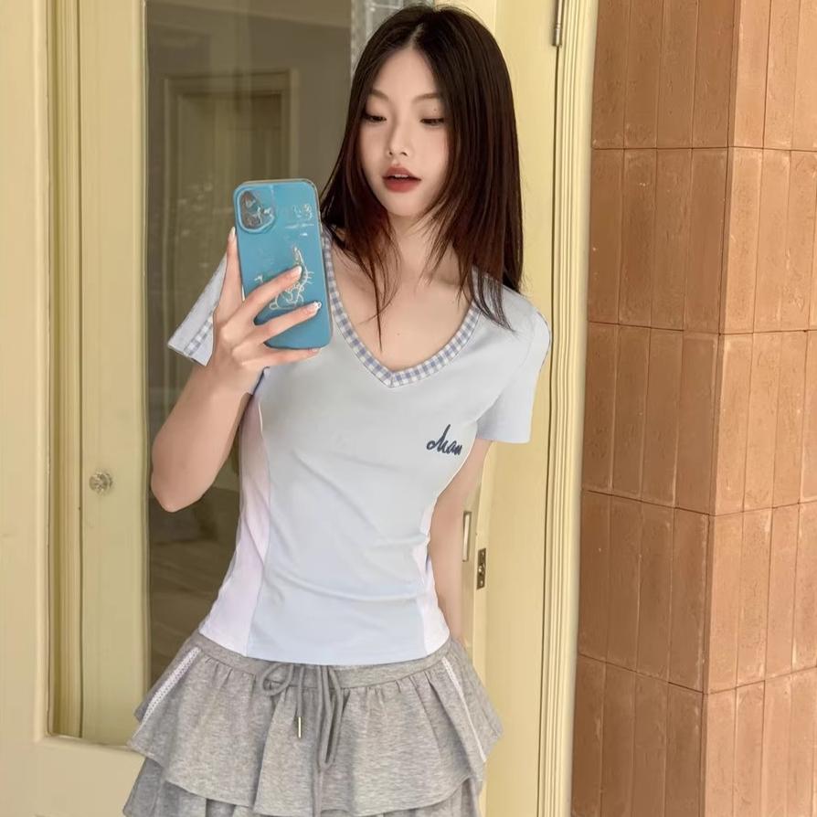 Women's Cotton T Shirt Summer V-Neck Slim Casual T-Shirts for Women Harajuku Short Sleeve Letter Embroidery Pullover Y2k Tops Female