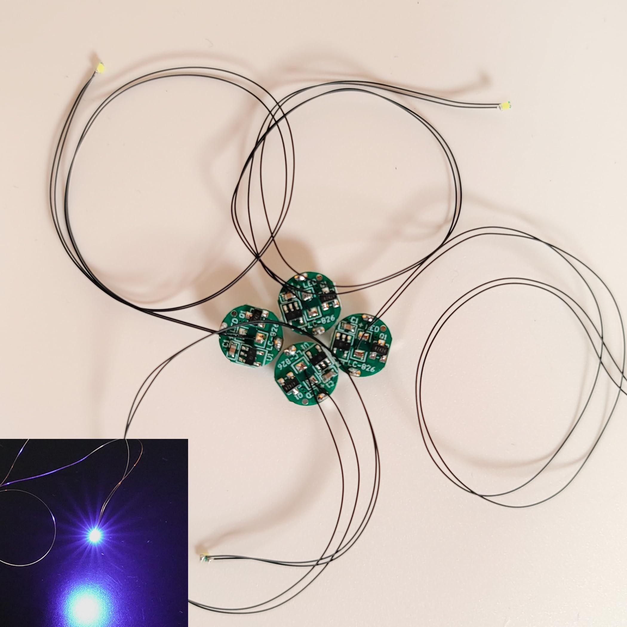 

Светодиодная подсветка Lezalic со свинцовым магнитным набором кнопочных батареек со сверхмаленькими пластиковыми проводами, переключателем, 4, (Совместимый CR927), Беспроводной, Маленький,