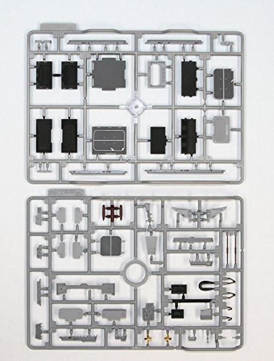 Pit Road Skywave Series JMSDF Destroyer Kaga Plastic Model JP12 1/700 DDH-184 Pre-painted
