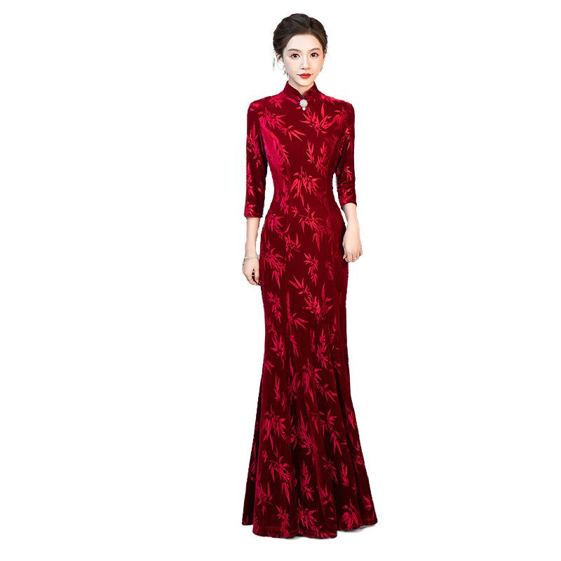 Improved red velvet fishtail cheongsam autumn new high-end temperament happy mother-in-law wedding dress large size daily