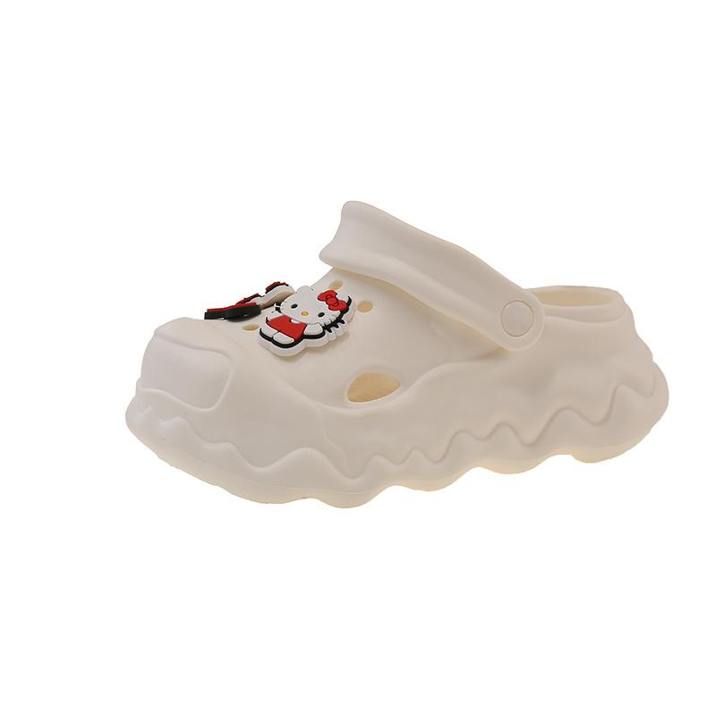 Im Sommer 2025 die neuen niedlichen Cartoon-Cool-Slipper, Plateauschuhe mit Löchern und rutschfeste Cool-Slipper für zu Hause.