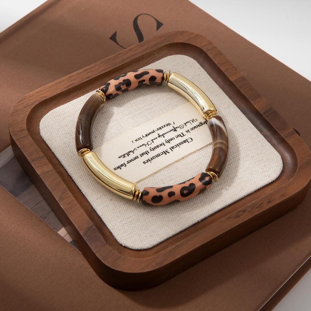 Bracelet Géométrique en Bambou Imprimé Léopard pour Femme - Accessoire de Mode Haut de Gamme
