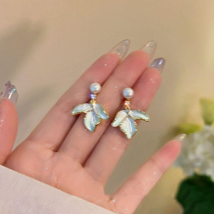 Boucles d'oreilles coréennes en argent S925 et perles en forme de fleur - Design polyvalent et élégant inspiré de la forêt