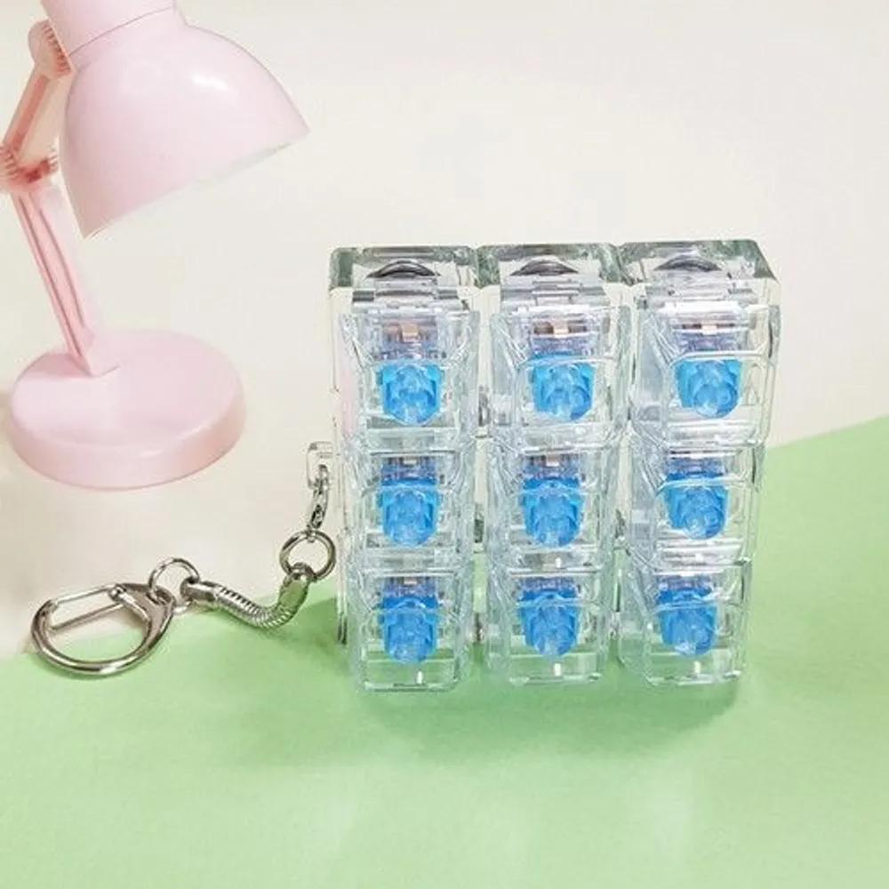 LED Keyboard Keycap Keyring Transparent Clicky Keycap Keyring Bag Charm Fidget Keyring Blue Switch Keyboard