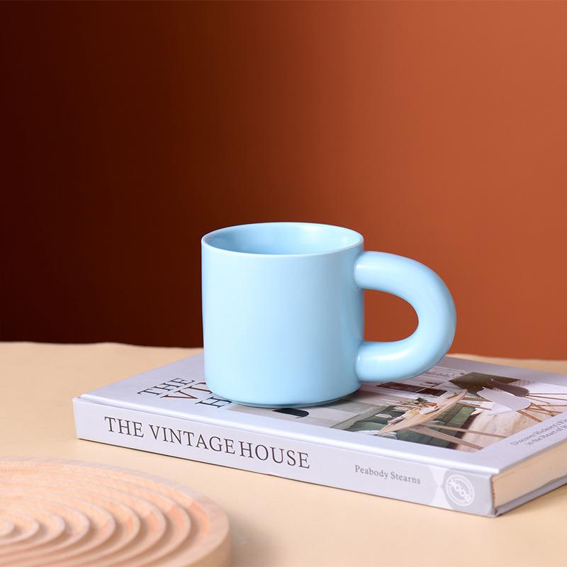 

Chubby hand mug creative ceramic water cup niche coffee cup for men and women couple tea cup 301-400ml