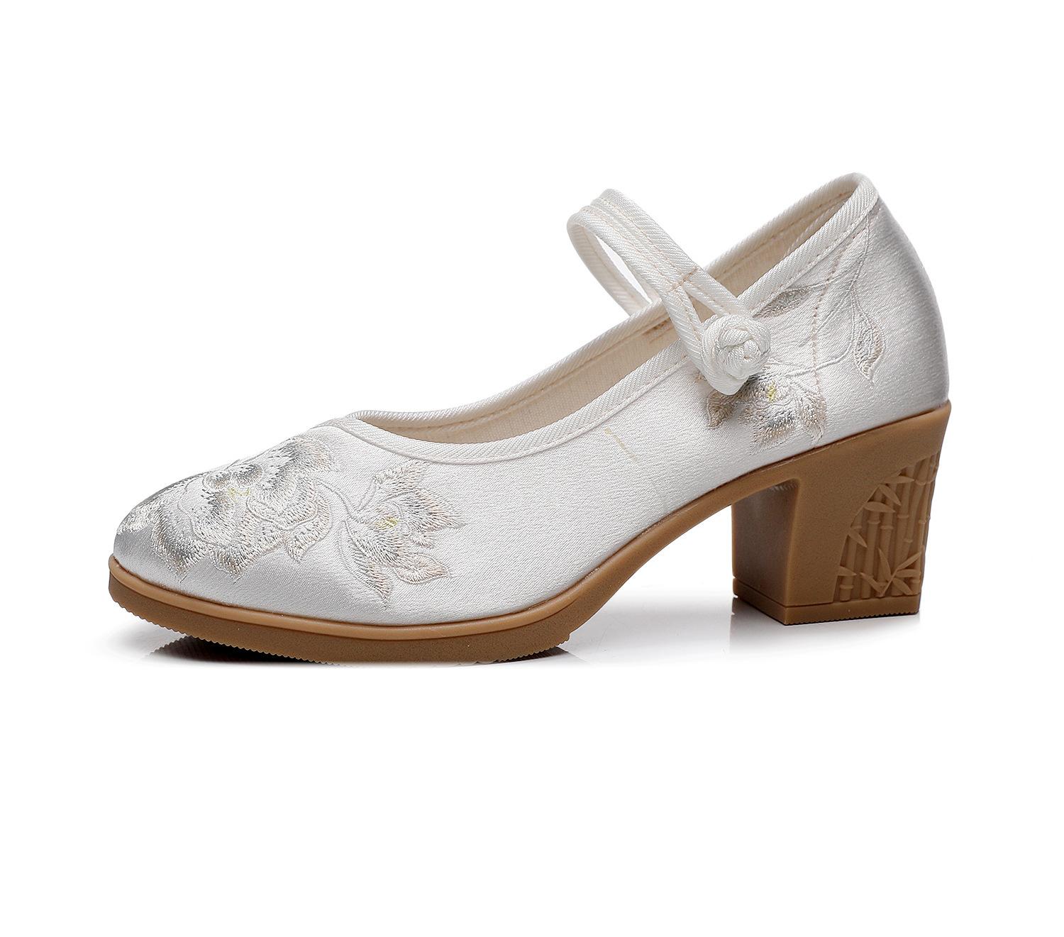 

Женские туфли на толстом квадратном каблуке с пряжкой из одного слова, светлого цвета, однотонные, новые вышитые туфли из ткани с нарядом для верховой езды, вышитые туфли на высоком каблуке 38