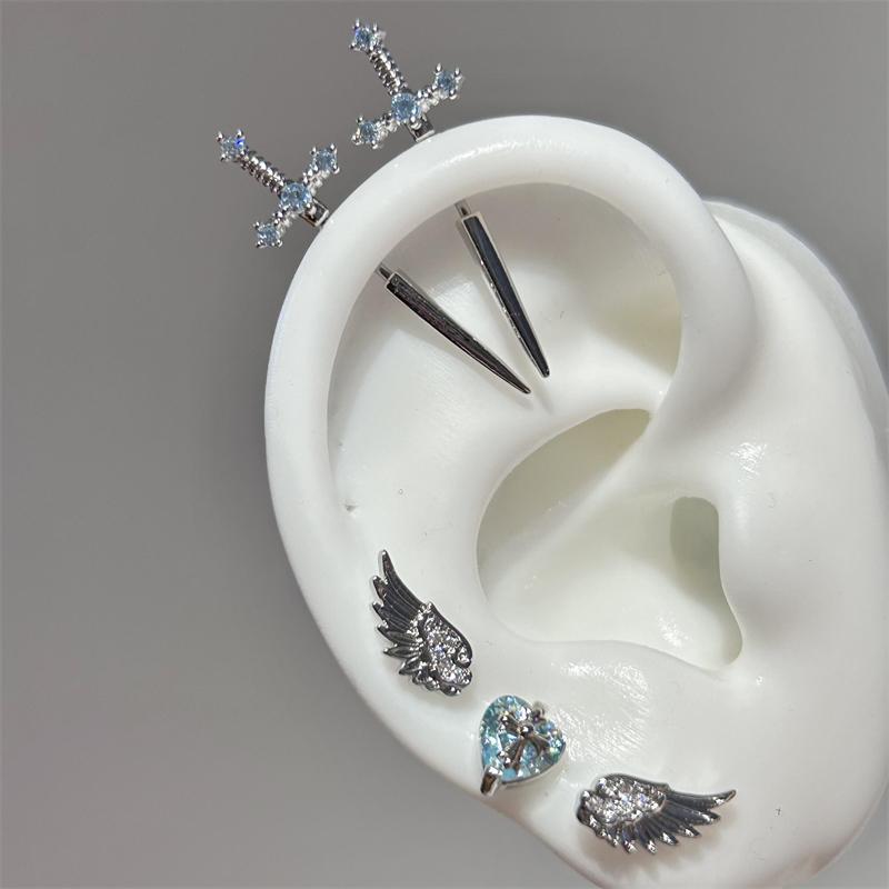 Nuova Moda Ali d'Amore Croce Acciaio Inossidabile Orecchino Osso Auricolare Lucido Zircone Trendy Orecchino a Filo per Donne Piercing Corpo Accessorio