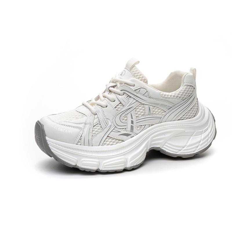 Dad shoes girl 2025 autumn new Internet celebrity with the same lightweight thick sole heightening sports casual fashion versatile women's shoes