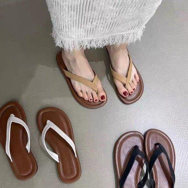 Flat-bottomed Cool Slippers Women's Summer Wear Internet Celebrity Ins Trendy Fashion Versatile Flip-flops Women's Simple Toe Beach Shoes