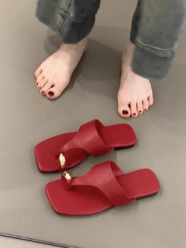 Sheepskin version~ Genuine leather casual sleeve toe flip-flops women's summer wear metal buckle flat bottom pinch slippers beach sandals