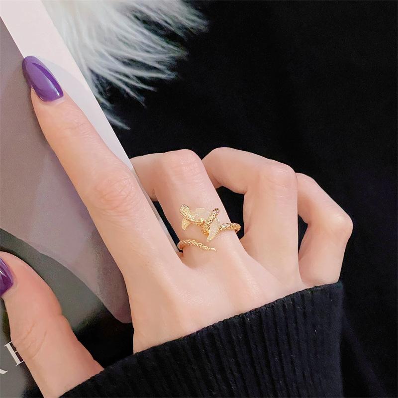 Original Design Niche Personality Snake Open Ring Retro High Sense Moonstone Light Luxury Vintage Accessories