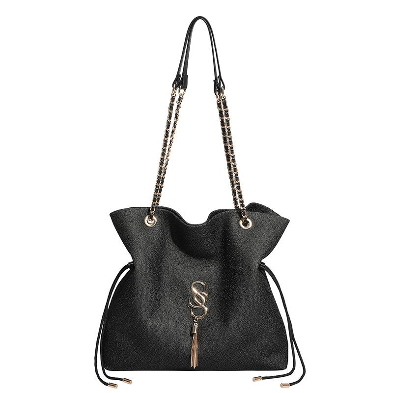 

Fashion trend new spring letter fringed texture chain women s shoulder crossbody bucket bag