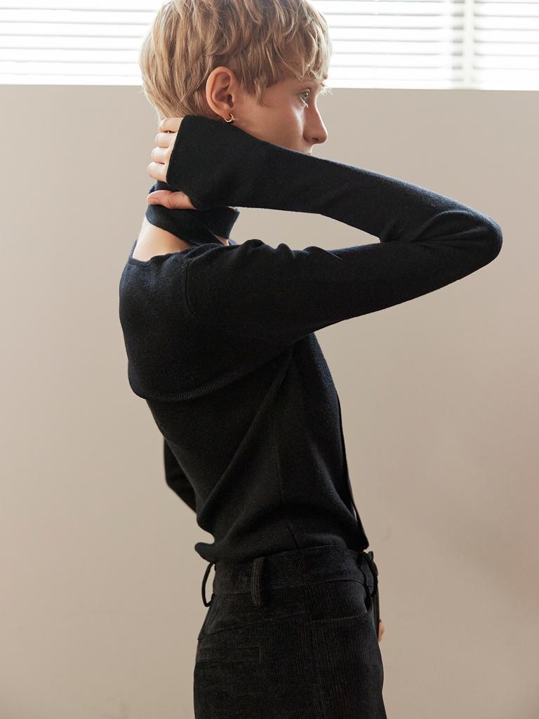 OUEL Asymmetry Neckline Wool Slim Knit_Black