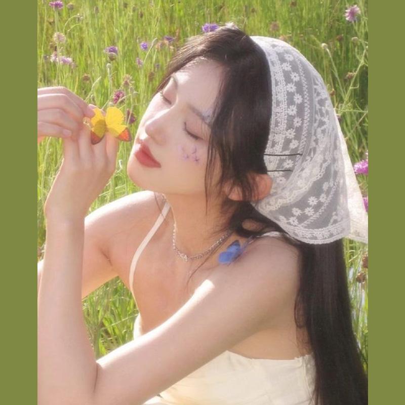 White Woven Floral Lace Hair Scarf Wraps Women Retro Triangle Headscarf Hat Travel Photo Headband Hair Accessories French Style