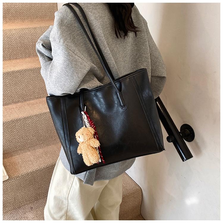Large Capacity Minimalist Tote Bag for Women Soft Faux Leather Shoulder Handbag