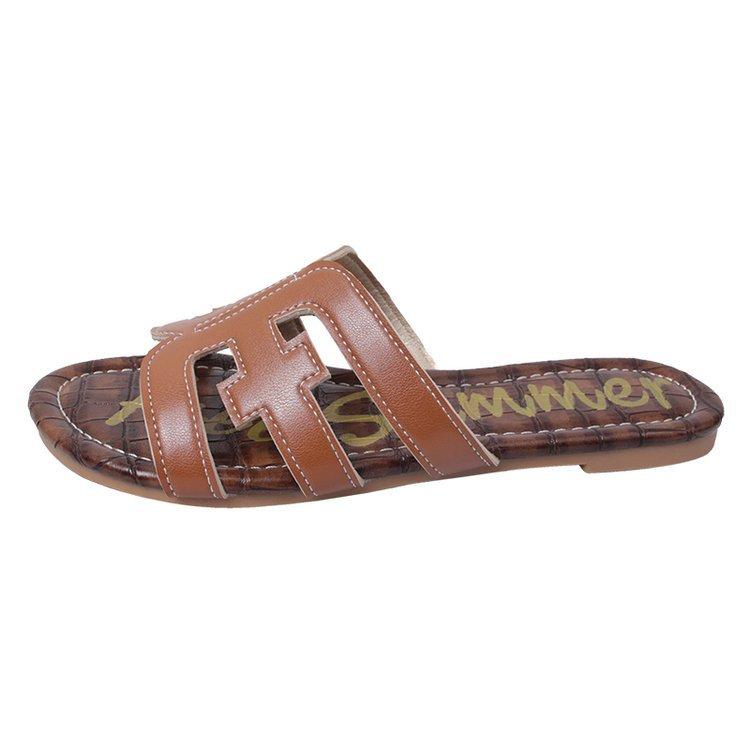 

2024 summer new soft bottom ins tide flat bottom low heel wear sandals beach slippers one word large size slippers women 42 коричневый