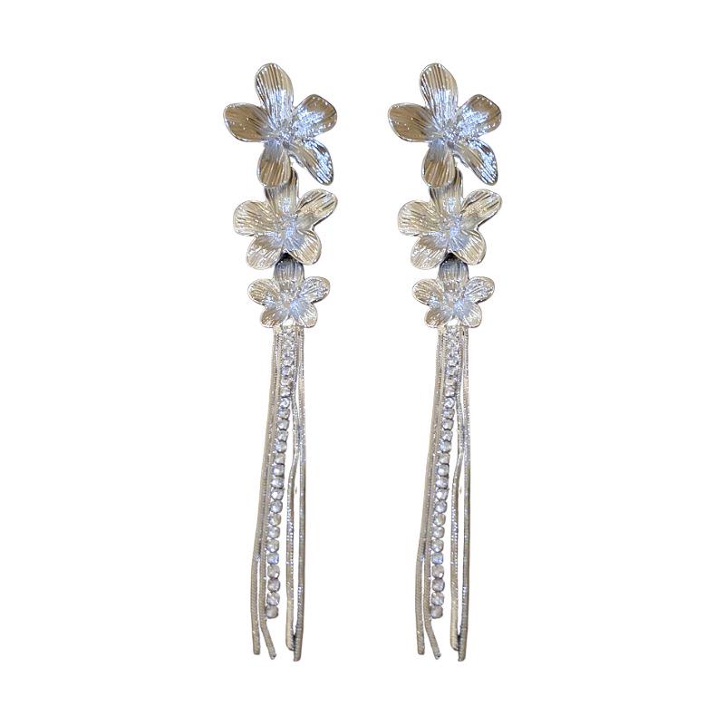 Silver Needle Metal Flower Tassel Earrings with Inlaid Diamonds - Elegant and Luxurious Design