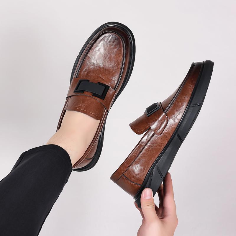 Fashion All-match Mens Loafers Men Genuine Leather Fashion Slip on Shoes Classic Men Business Footwear Lightweight Men Casual Club Shoes