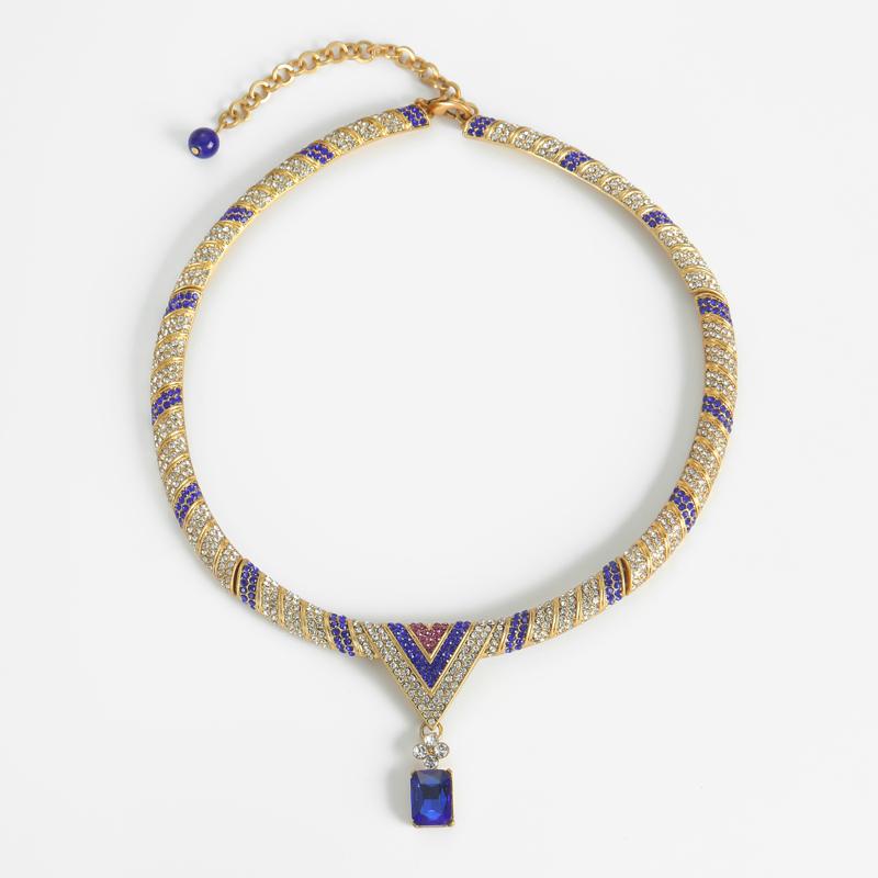 Vintage Kék Cirkónia Medálos Nyaklánc Arany Színű Choker Gallér Női Strassz Esküvői Kiegészítők Luxus Designer Ékszer 2025