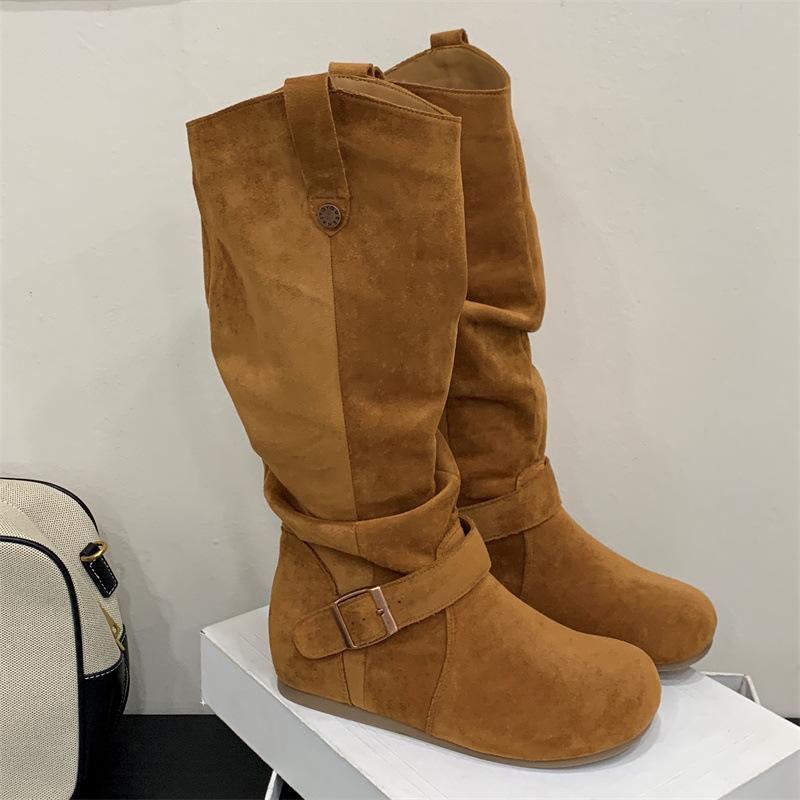 Herbst und Winter 2025 neue flache Innenstiefel Damen Herbst und Winter Retro Gürtelschnalle mattes Wildleder gestapelte hohe Stiefel
