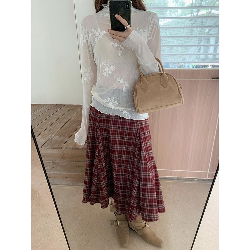 

Lace Flower Embroidered 3D Design Winter Top - Women s Base Shirt (S2040F) One size (fits 85-135 lbs)