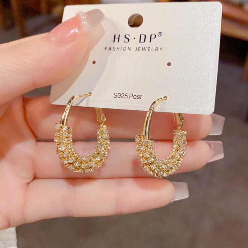 Exquisite Zircon Round Circle Earrings: Unique Design, Ultra-Shiny, Versatile Fashion for Women